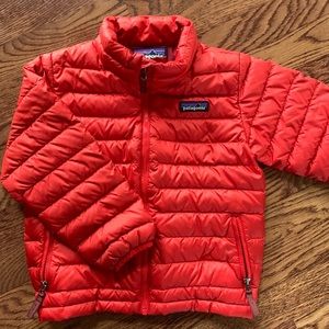 Patagonia boys jacket, size 4T. Good condition, only used 1 season.